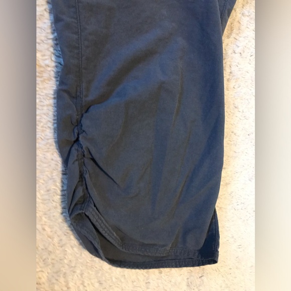 Women’s Woolrich Capri Length Hiking Pants Set of Two Grey Green Size 14 - Picture 6 of 11